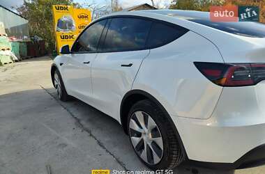 Позашляховик / Кросовер Tesla Model Y 2021 в  фото 11 Позашляховик / Кросовер Tesla Model Y 2021 в