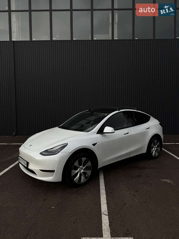Позашляховик / Кросовер Tesla Model Y 2020 в Києві