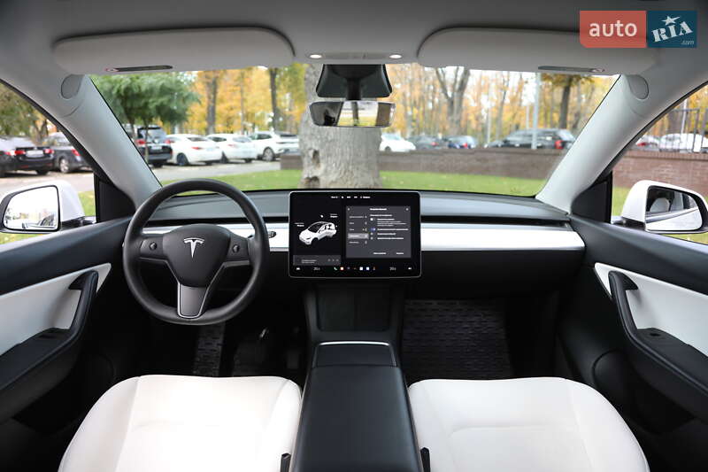 Позашляховик / Кросовер Tesla Model Y 2021 в Харкові фото 12 Позашляховик / Кросовер Tesla Model Y 2021 в Харкові