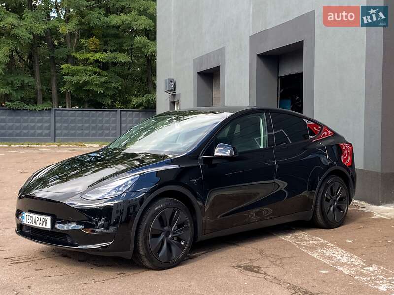 Внедорожник / Кроссовер Tesla Model Y 2024 в Киеве