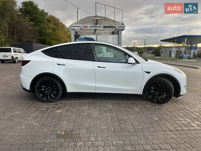 Позашляховик / Кросовер Tesla Model Y 2023 в Львові