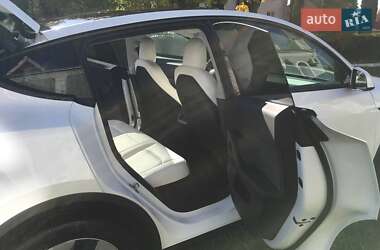 Позашляховик / Кросовер Tesla Model Y 2022 в 
