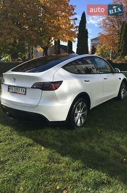 Позашляховик / Кросовер Tesla Model Y 2022 в 