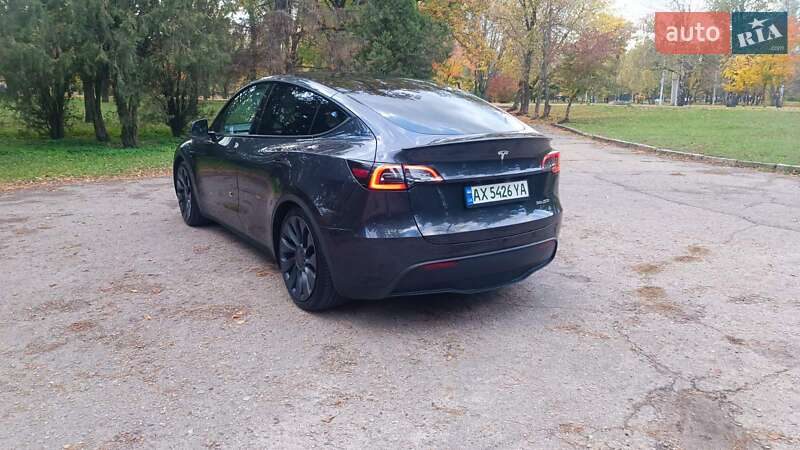 Внедорожник / Кроссовер Tesla Model Y 2024 в Харькове