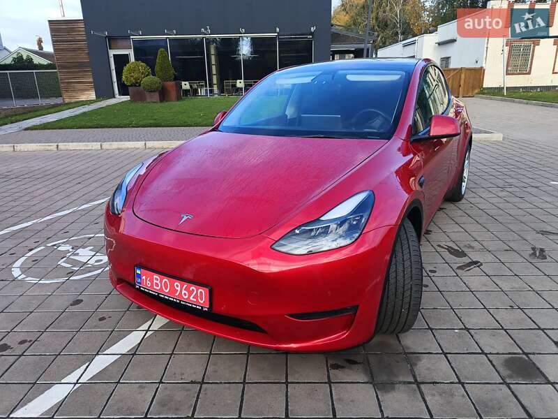 Tesla Model Y 2022