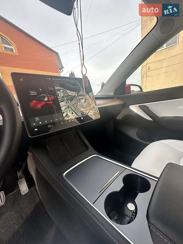 Внедорожник / Кроссовер Tesla Model Y 2021 в Киеве