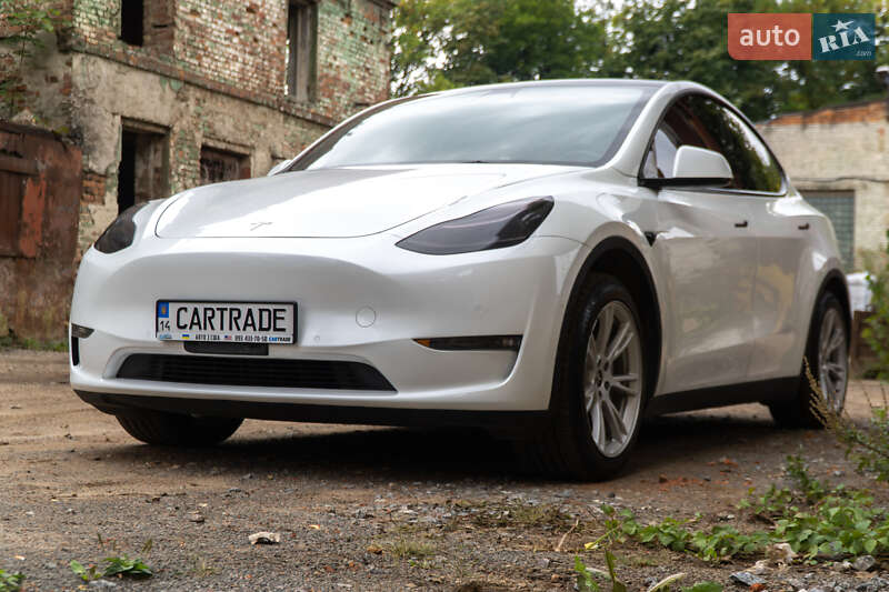 Tesla Model Y 2022