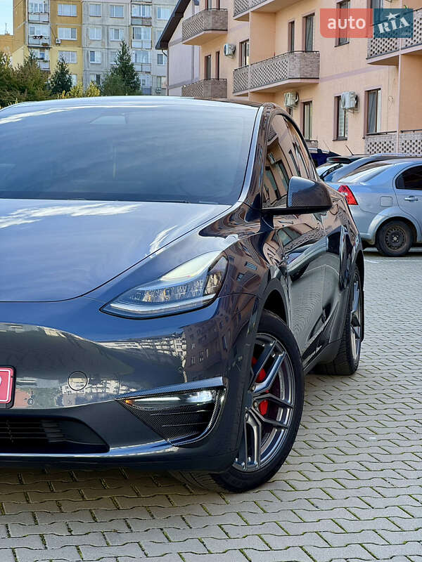Позашляховик / Кросовер Tesla Model Y 2020 в Ужгороді