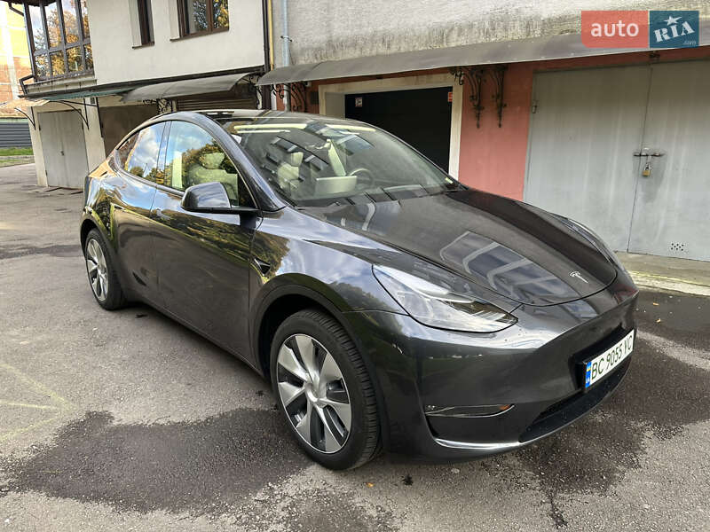 Внедорожник / Кроссовер Tesla Model Y 2024 в Львове фото 4 Внедорожник / Кроссовер Tesla Model Y 2024 в Львове