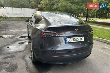 Позашляховик / Кросовер Tesla Model Y 2024 в 