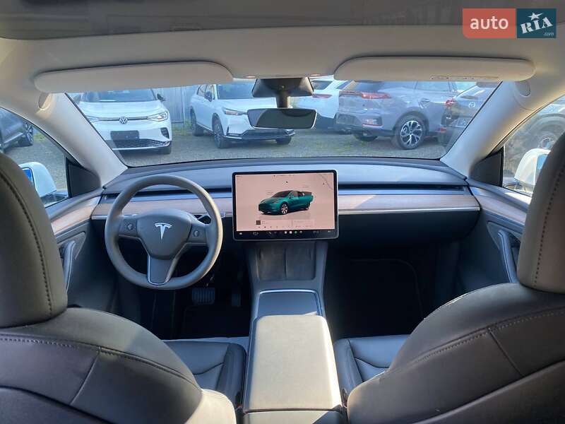 Позашляховик / Кросовер Tesla Model Y 2023 в Ужгороді