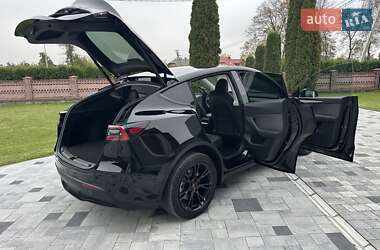 Внедорожник / Кроссовер Tesla Model Y 2024 в 