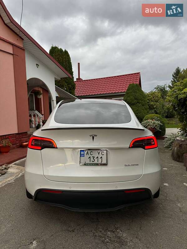 Внедорожник / Кроссовер Tesla Model Y 2022 в Владимире