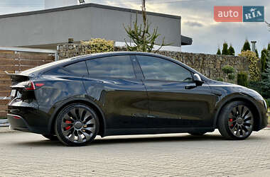 Позашляховик / Кросовер Tesla Model Y 2023 в 