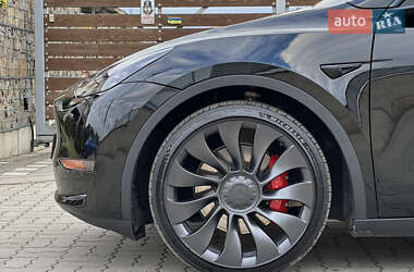 Позашляховик / Кросовер Tesla Model Y 2023 в 