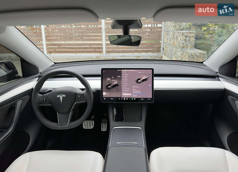 Внедорожник / Кроссовер Tesla Model Y 2023 в Стрые
