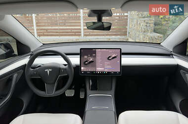 Позашляховик / Кросовер Tesla Model Y 2023 в 