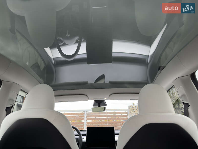Внедорожник / Кроссовер Tesla Model Y 2023 в Стрые