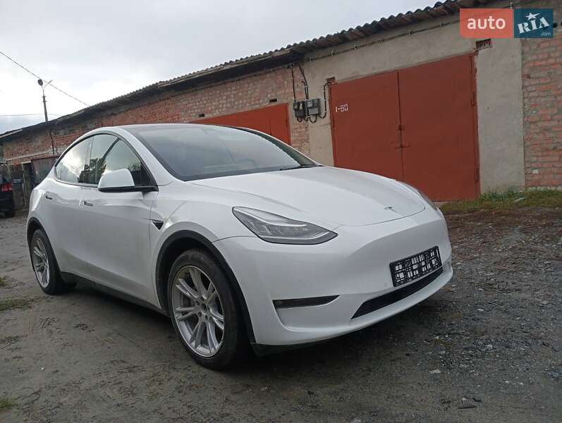 Tesla Model Y 2022