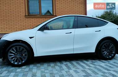 Позашляховик / Кросовер Tesla Model Y 2024 в  фото 2 Позашляховик / Кросовер Tesla Model Y 2024 в