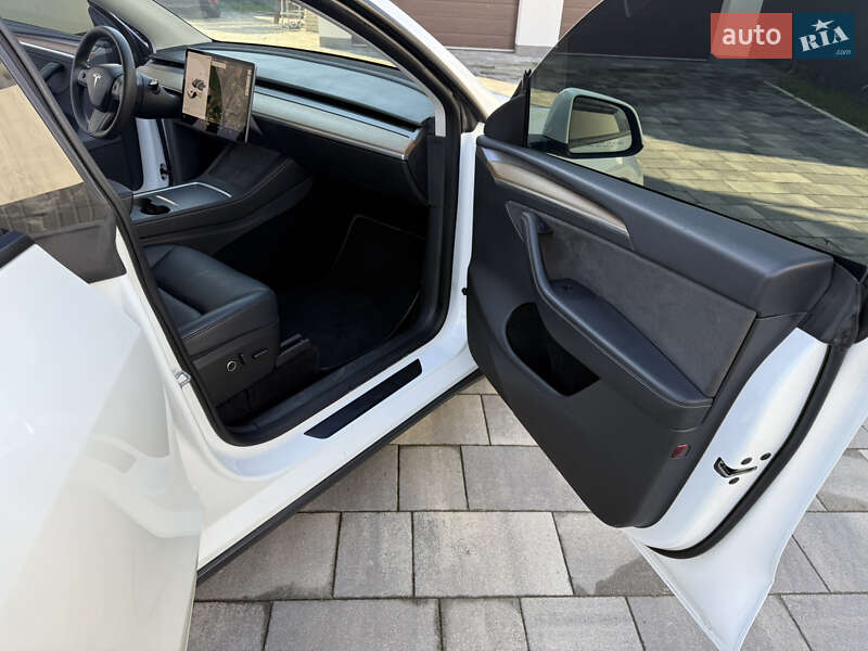 Позашляховик / Кросовер Tesla Model Y 2023 в Старокостянтинові фото 6 Позашляховик / Кросовер Tesla Model Y 2023 в Старокостянтинові