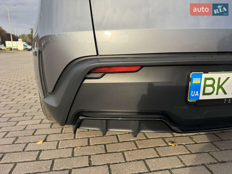 Внедорожник / Кроссовер Tesla Model Y 2025 в Ровно фото 9 Внедорожник / Кроссовер Tesla Model Y 2025 в Ровно
