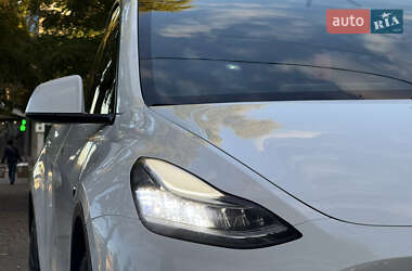 Внедорожник / Кроссовер Tesla Model Y 2021 в 