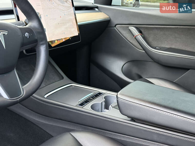 Внедорожник / Кроссовер Tesla Model Y 2021 в Николаеве
