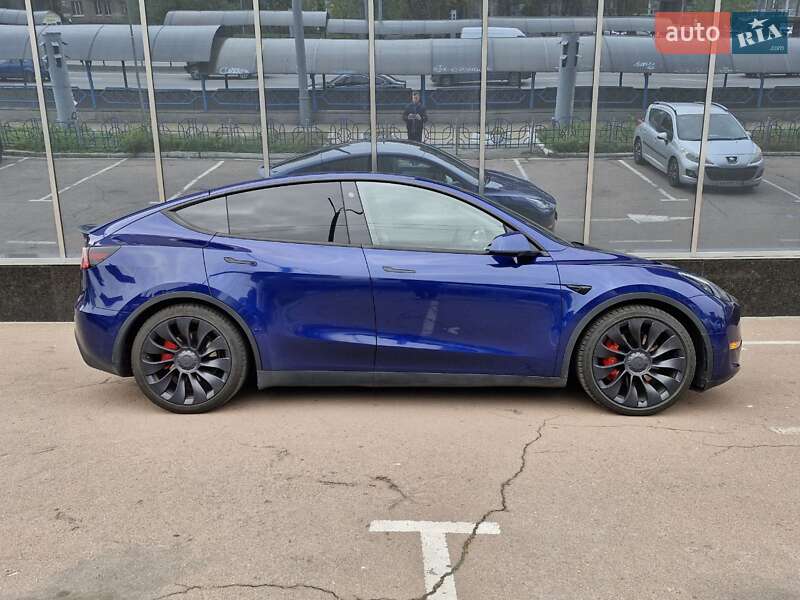 Позашляховик / Кросовер Tesla Model Y 2022 в Києві