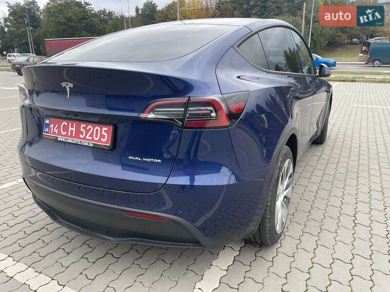 Внедорожник / Кроссовер Tesla Model Y 2023 в Львове