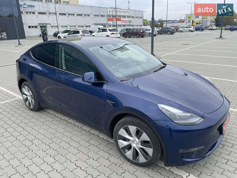 Внедорожник / Кроссовер Tesla Model Y 2023 в Львове