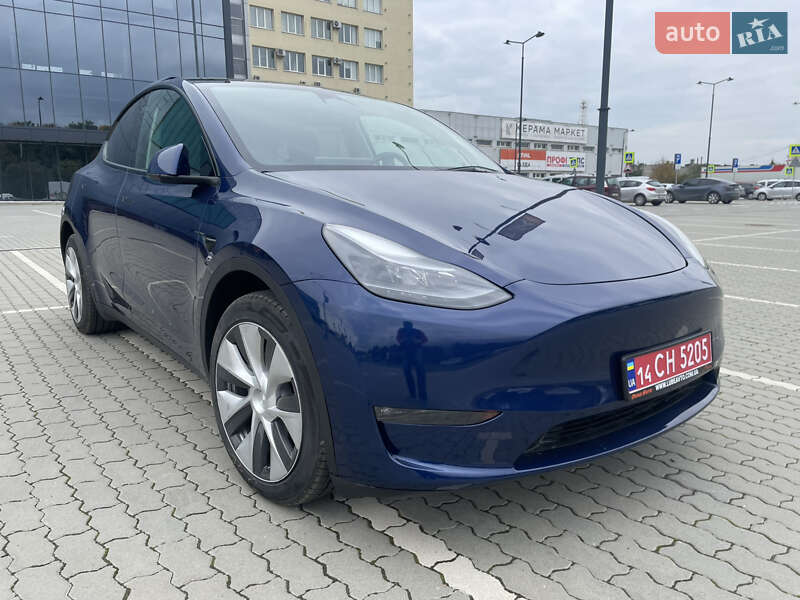 Внедорожник / Кроссовер Tesla Model Y 2023 в Львове