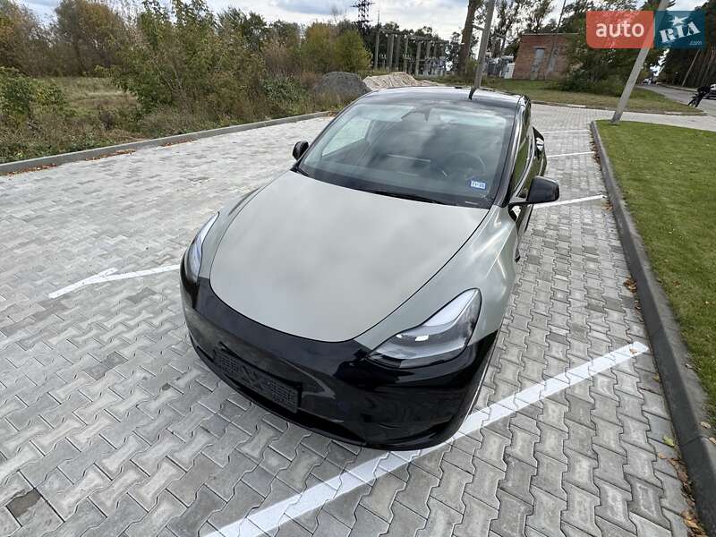 Внедорожник / Кроссовер Tesla Model Y 2024 в Сарнах