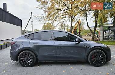 Позашляховик / Кросовер Tesla Model Y 2023 в 