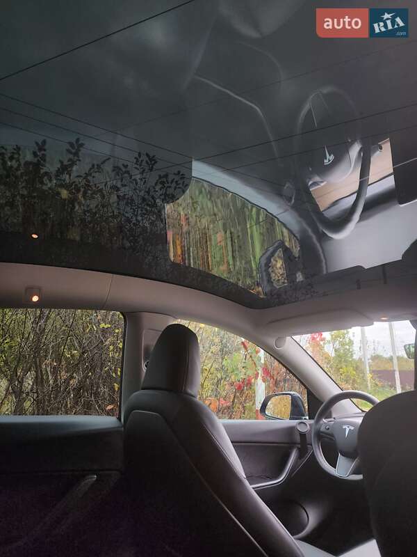 Позашляховик / Кросовер Tesla Model Y 2022 в Києві