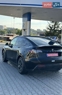 Позашляховик / Кросовер Tesla Model Y 2022 в  фото 7 Позашляховик / Кросовер Tesla Model Y 2022 в