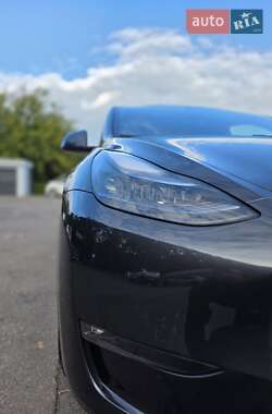 Внедорожник / Кроссовер Tesla Model Y 2024 в 
