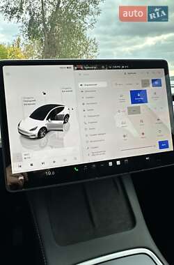 Позашляховик / Кросовер Tesla Model Y 2023 в  фото 37 Позашляховик / Кросовер Tesla Model Y 2023 в