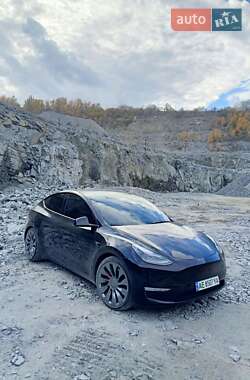 Внедорожник / Кроссовер Tesla Model Y 2021 в Днепре