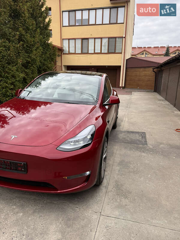 Внедорожник / Кроссовер Tesla Model Y 2024 в Львове