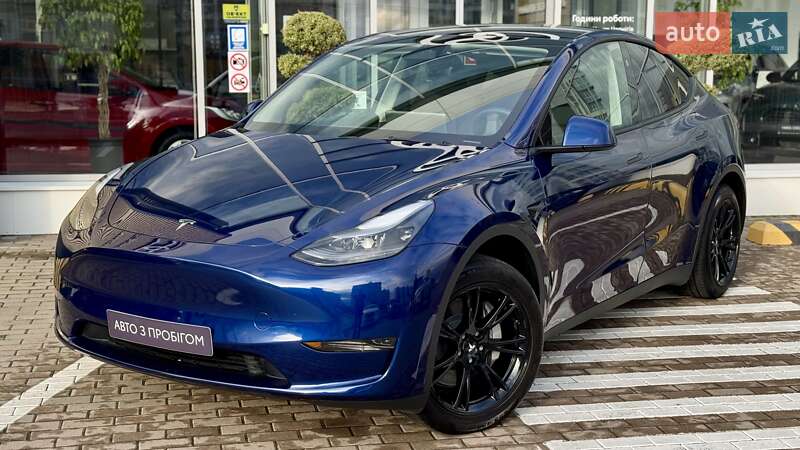 Внедорожник / Кроссовер Tesla Model Y 2024 в 