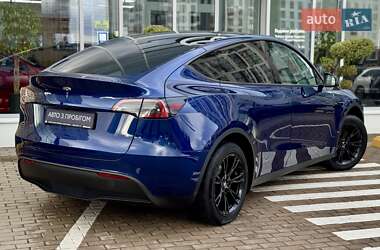 Внедорожник / Кроссовер Tesla Model Y 2024 в 