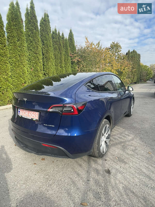 Внедорожник / Кроссовер Tesla Model Y 2023 в Львове