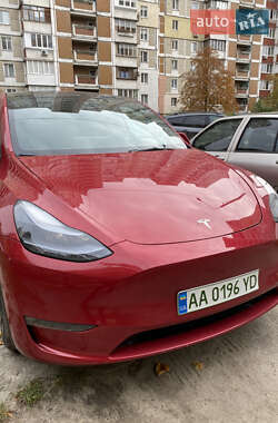Внедорожник / Кроссовер Tesla Model Y 2023 в 