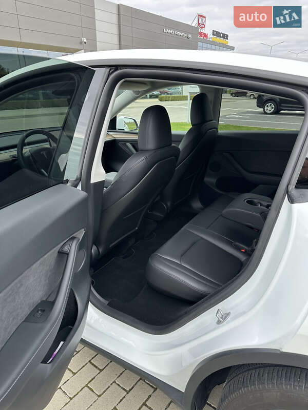 Внедорожник / Кроссовер Tesla Model Y 2024 в Львове фото 13 Внедорожник / Кроссовер Tesla Model Y 2024 в Львове