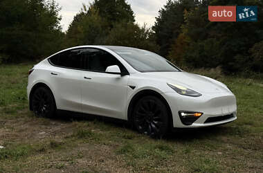 Позашляховик / Кросовер Tesla Model Y 2022 в  фото 5 Позашляховик / Кросовер Tesla Model Y 2022 в