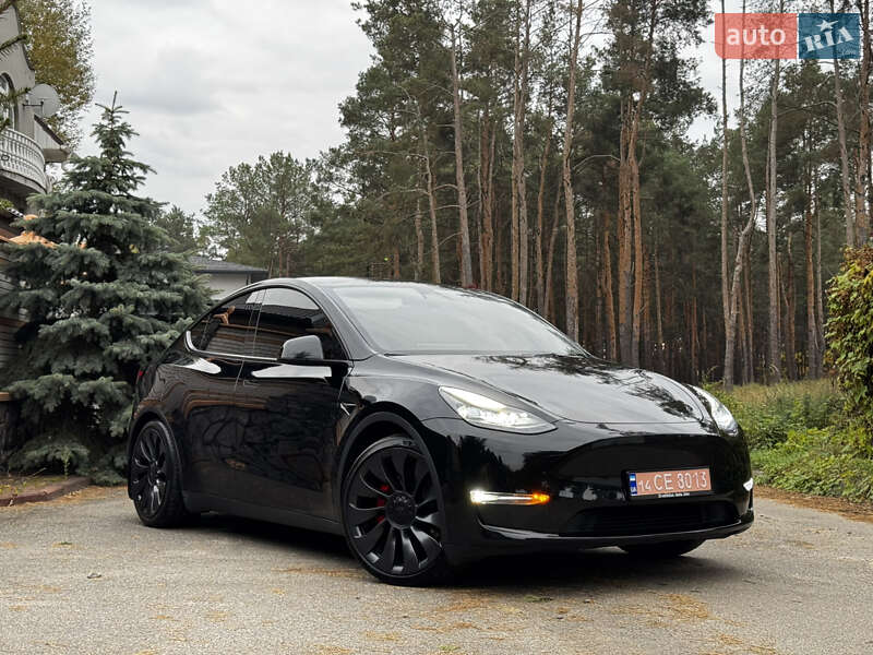 Tesla Model Y 2023