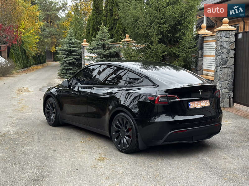 Внедорожник / Кроссовер Tesla Model Y 2023 в Киеве