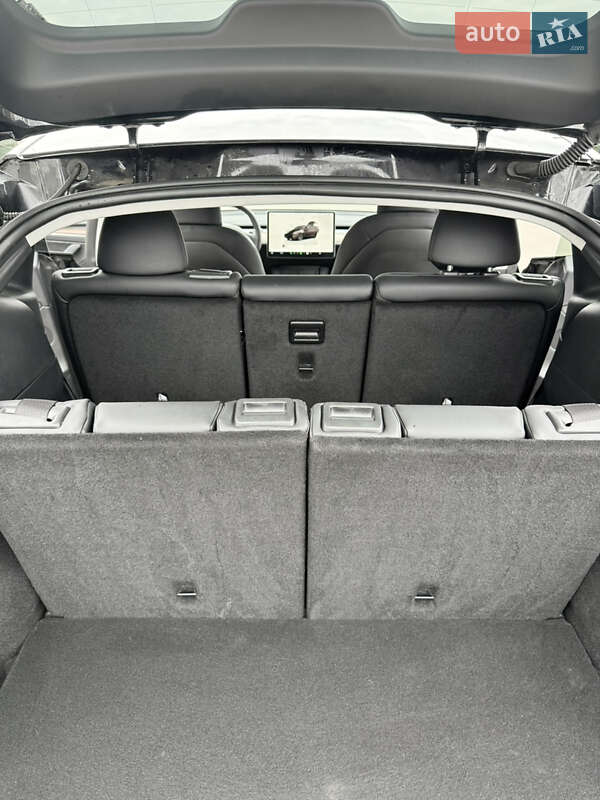 Внедорожник / Кроссовер Tesla Model Y 2024 в Киеве