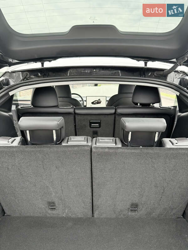 Внедорожник / Кроссовер Tesla Model Y 2024 в Киеве